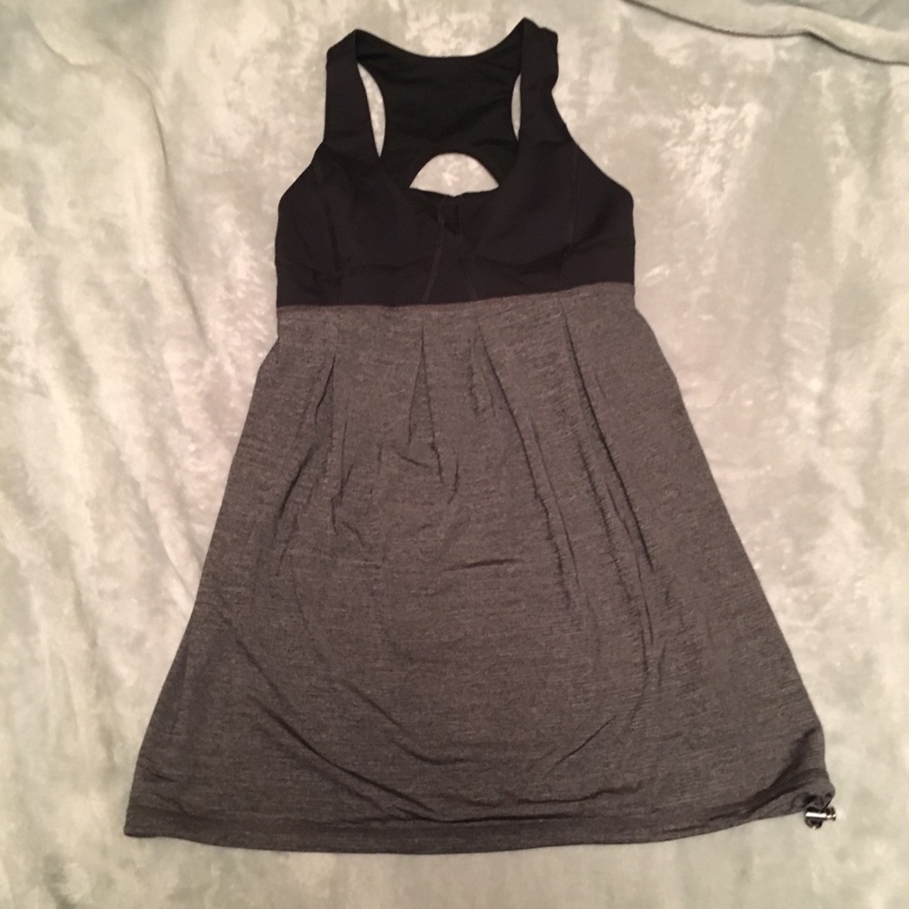 Size 4 lululemon tank top